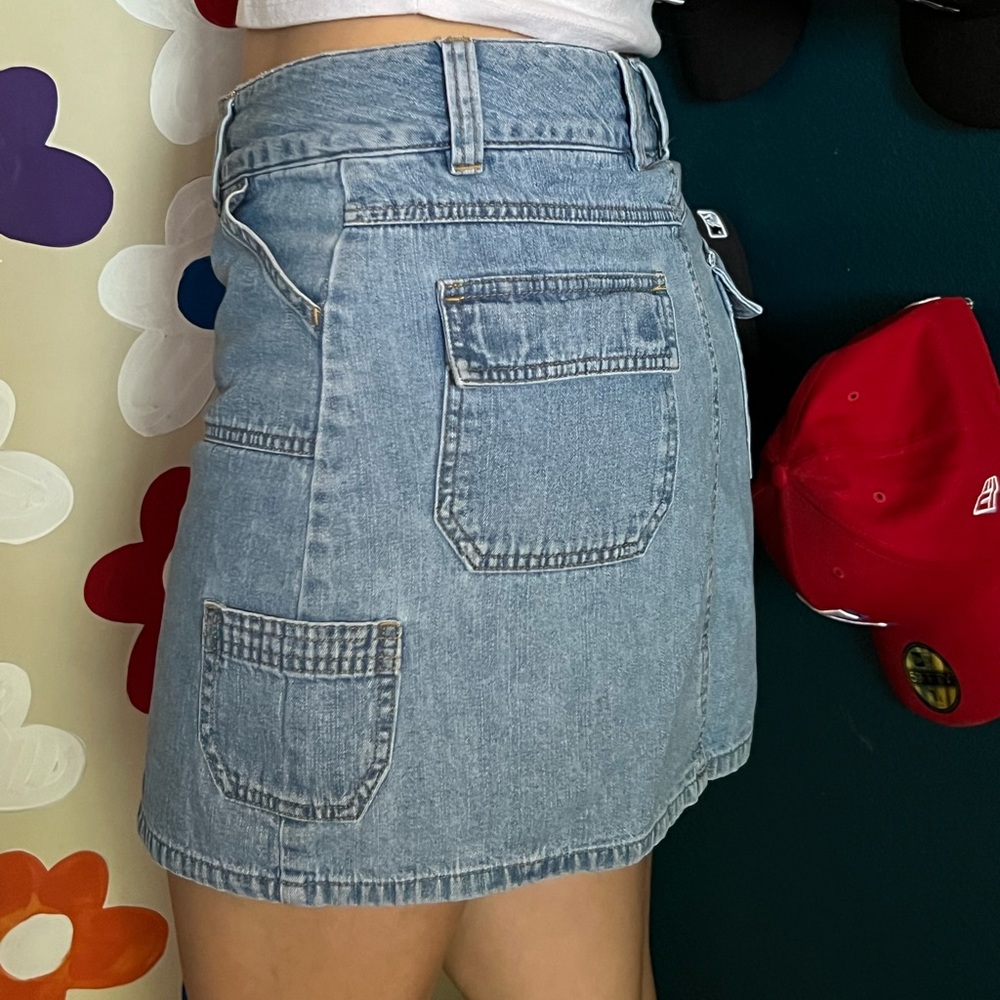 A blue Jean skirt